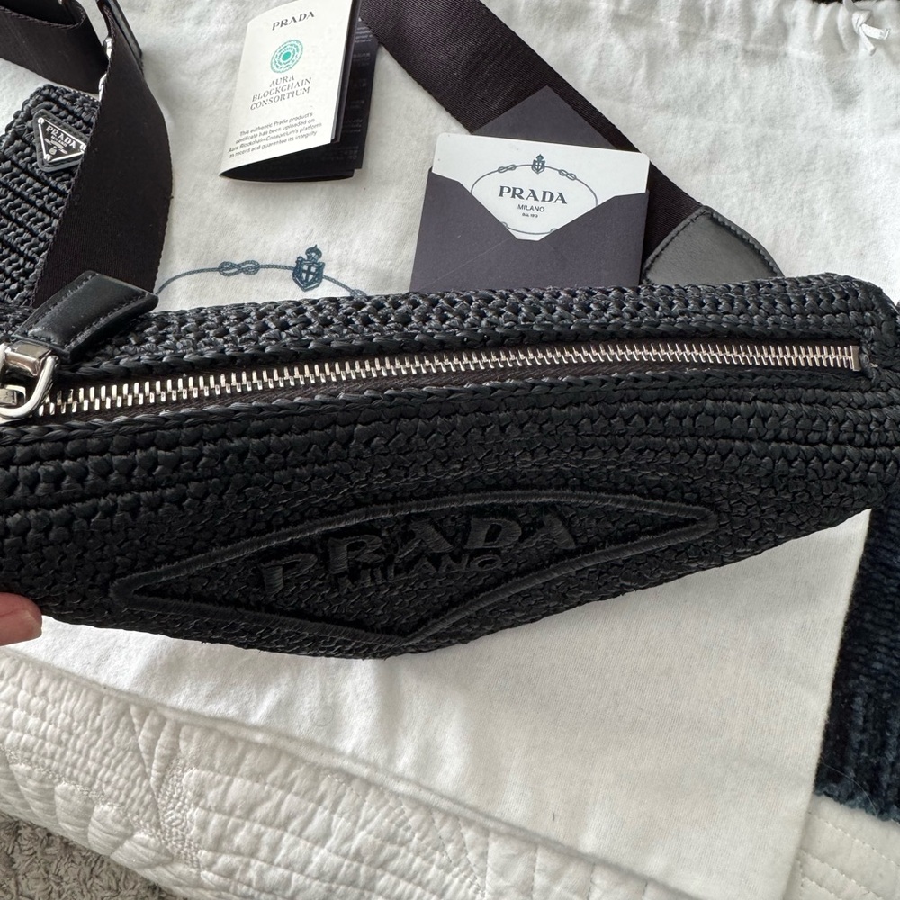 New Release Prada triangle crochet bag NWOT - Picture 4 of 11